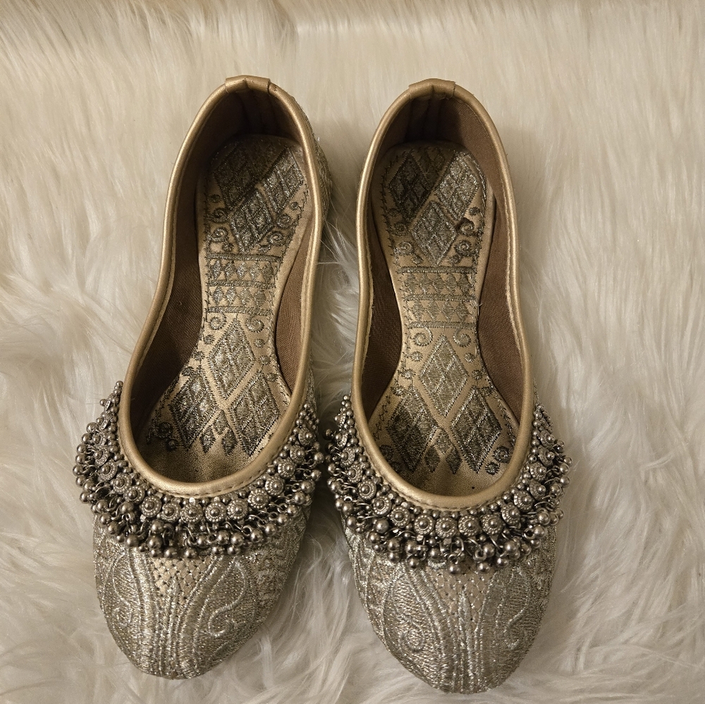 Elegant Silver Embellished Women's Shoes Size 9